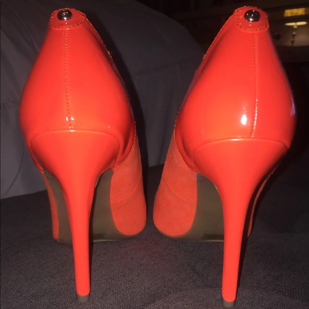 Brand New G by guess pumps size 7 - Picture 4 of 5